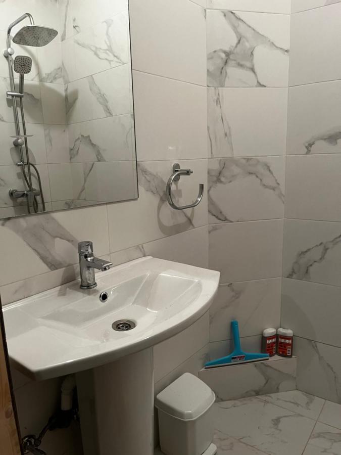 Appartement Dans Residence Avec Piscine Marrakesh Extérieur photo